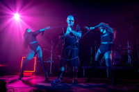 /album/cocotte-minute-13-12-2025-praha-velka-lucerna-foto-by-tom-black/4v3a0780-jpg/